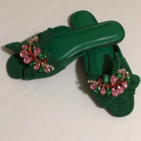 Green Embellished Sandals - Picture 5 of 8